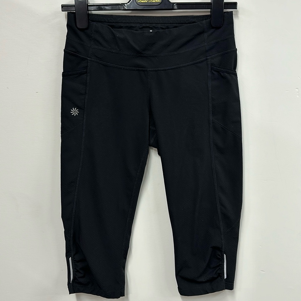 Athleta cropped black leggings S